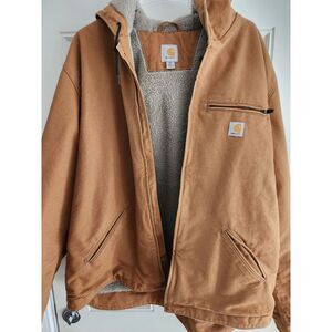 Hardlly Worn Carhartt  Coat Size XL TALL  Very Nice Coat Made To Last